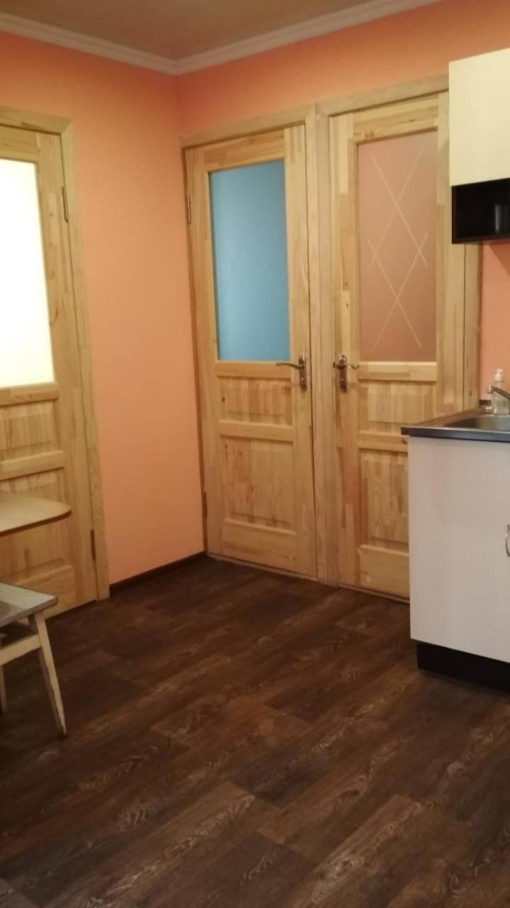 Частный Дом, Р-Н 3 Городской Больницы Tscherkassy Exterior foto